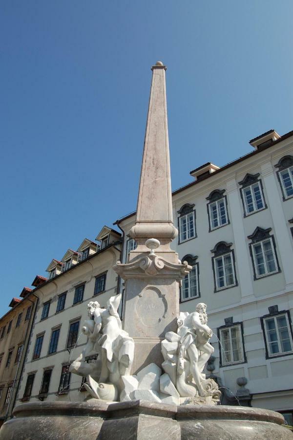 Apartment Optim Ljubljana Kültér fotó
